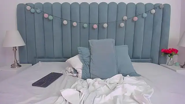 marianaaguii online show from 02.25.25