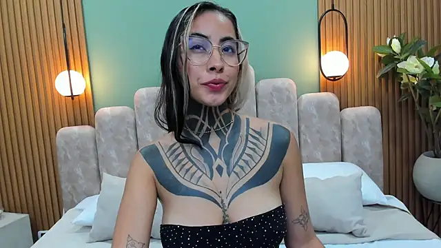 NicoleBlum online show from 03.15.25