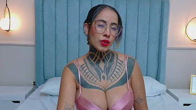 NicoleBlum online show from 05.25.26