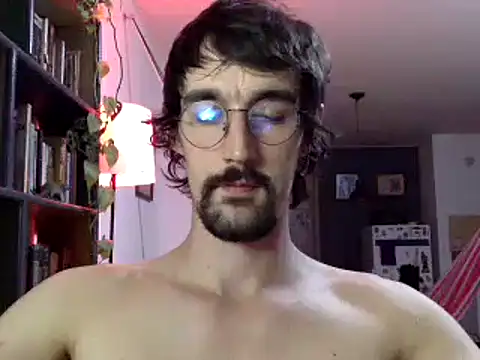 Snapshot of fazzbinderr chatting on 12.10.24 fazzbinderr online show from 12.10.24