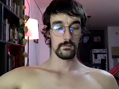 Snapshot of fazzbinderr chatting on 12.12.24 fazzbinderr online show from 12.12.24