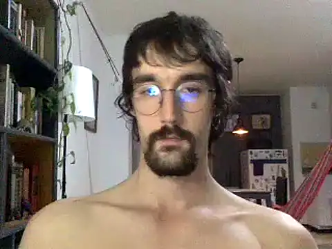 Snapshot of fazzbinderr chatting on 01.04.25 fazzbinderr online show from 01.04.25