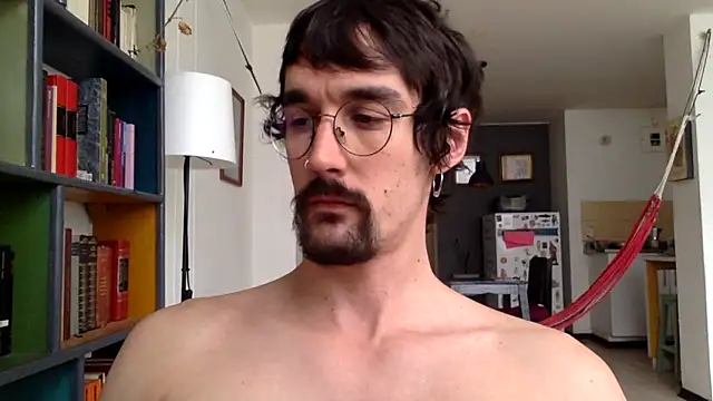 Snapshot of fazzbinderr chatting on 10.26.25 fazzbinderr online show from 10.26.25