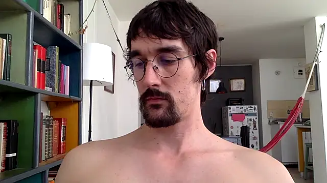 Snapshot of fazzbinderr chatting on 11.02.25 fazzbinderr online show from 11.02.25