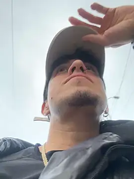 strongboy  online show from 12.03.25