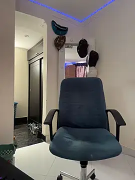 strongboy  online show from 02.28.26