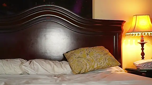 Snapshot of Katyerave chatting on 01.08.25 Katyerave online show from 01.08.25