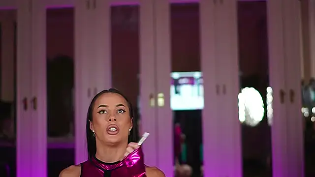 Snapshot of Katyerave chatting on 01.19.25 Katyerave online show from 01.19.25