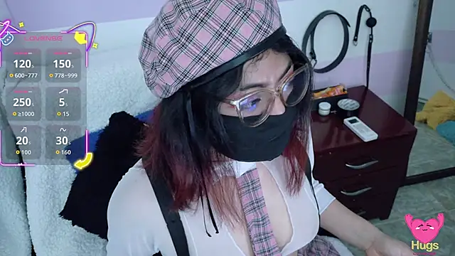 Snapshot of Catwhite_ chatting on 11.11.25 Catwhite online show from 11.11.25