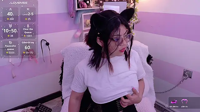 Catwhite  online show from 04.14.26