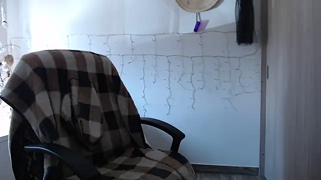 Snapshot of maya_hottt chatting on 12.03.24 maya hottt online show from 12.03.24