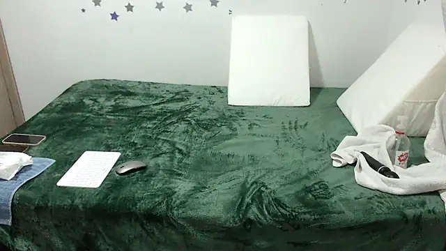 Snapshot of maya_hottt chatting on 12.22.24 maya hottt online show from 12.22.24