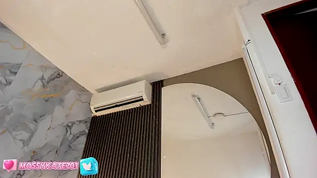 Snapshot of Katemoss70 chatting on 01.09.25 Katemoss70 online show from 01.09.25