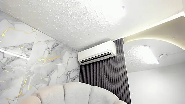 Snapshot of Katemoss70 chatting on 01.22.25 Katemoss70 online show from 01.22.25