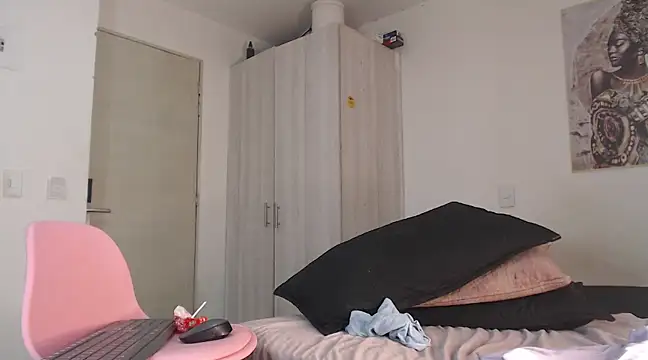 Snapshot of Corina_Ts chatting on 02.09.25 Corina Ts online show from 02.09.25