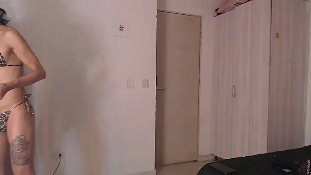 Snapshot of Corina_Ts chatting on 03.08.25 Corina Ts online show from 03.08.25