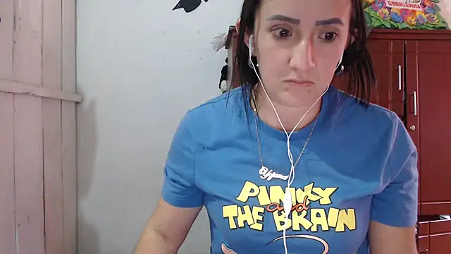 Snapshot of DeepAnal07 chatting on 10.23.25 DeepAnal07 online show from 10.23.25