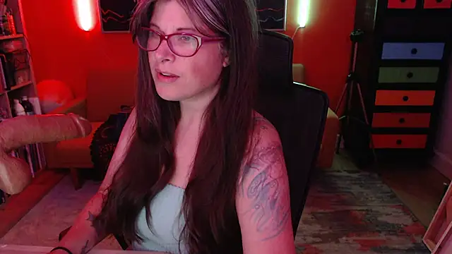 TheLenaAdams online show from 12.20.25