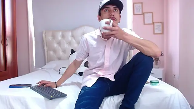 Snapshot of ryan_maxy chatting on 01.18.25 ryan maxy online show from 01.18.25