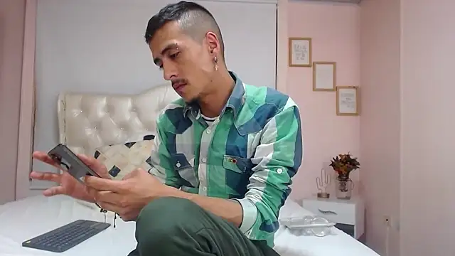 Snapshot of ryan_maxy chatting on 01.31.25 ryan maxy online show from 01.31.25