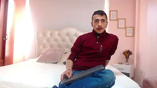 Snapshot of ryan_maxy chatting on 02.01.25 ryan maxy online show from 02.01.25