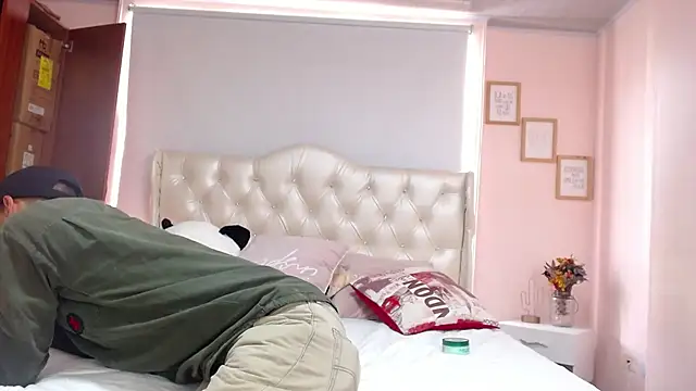 Snapshot of ryan_maxy chatting on 02.06.25 ryan maxy online show from 02.06.25