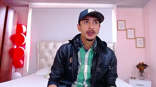 Snapshot of ryan_maxy chatting on 02.19.25 ryan maxy online show from 02.19.25