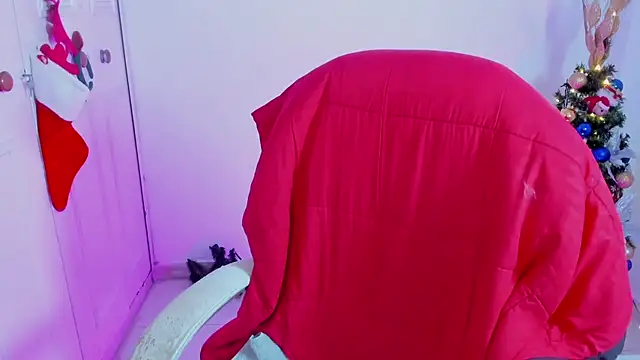 Snapshot of danielahot66 chatting on 12.17.25 danielahot66 online show from 12.17.25