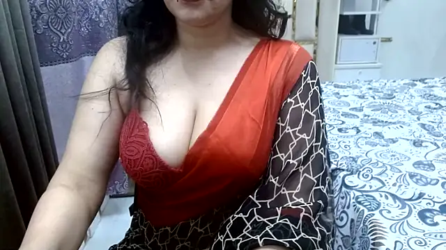 Snapshot of Lovelywife786 chatting on 06.06.26 Lovelywife786 online show from 06.06.26