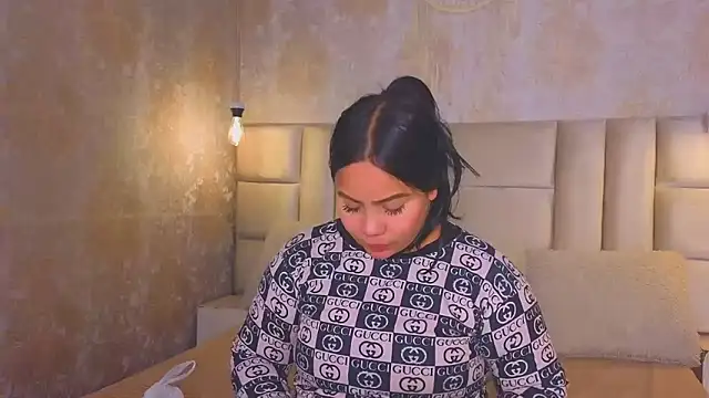 EmilyQueen3x online show from 04.07.26