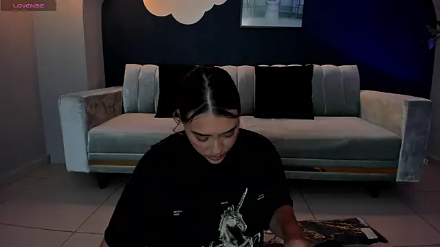 Snapshot of MartinnaBonnet chatting on 02.03.25 MartinnaBonnet online show from 02.03.25