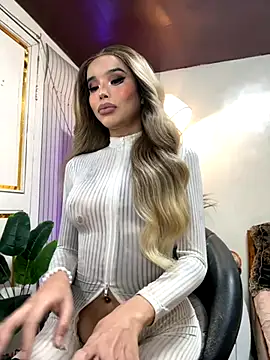 Elizabeth Arden online show from 11.04.25