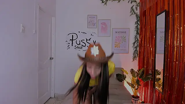 Snapshot of hornyprincess__ chatting on 10.08.25 hornyprincess online show from 10.08.25