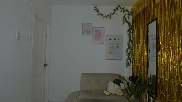 Snapshot of hornyprincess__ chatting on 11.07.25 hornyprincess online show from 11.07.25