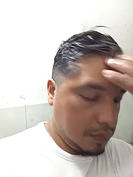 Snapshot of Vulckano43 chatting on 06.26.26 Vulckano43 online show from 06.26.26