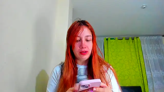 Snapshot of horny__molly_ chatting on 02.07.25 horny molly online show from 02.07.25
