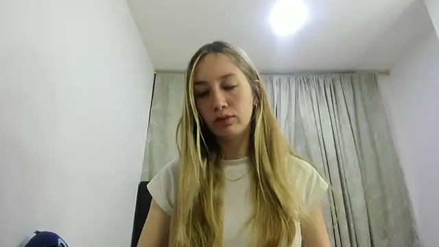 Snapshot of horny__molly_ chatting on 02.19.26 horny molly online show from 02.19.26