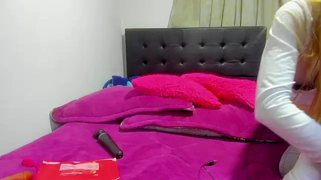 Snapshot of horny__molly_ chatting on 03.20.26 horny molly online show from 03.20.26