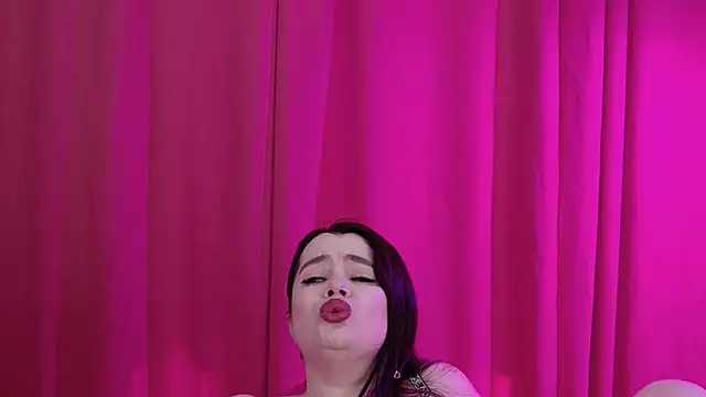 Snapshot of IVYDEAN chatting on 09.26.25 IVYDEAN online show from 09.26.25