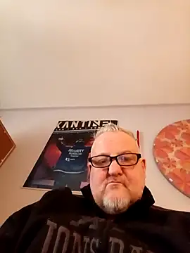 Hotwerner666 online show from 04.26.26