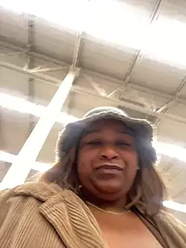 BigFineSelena online show from 01.10.26