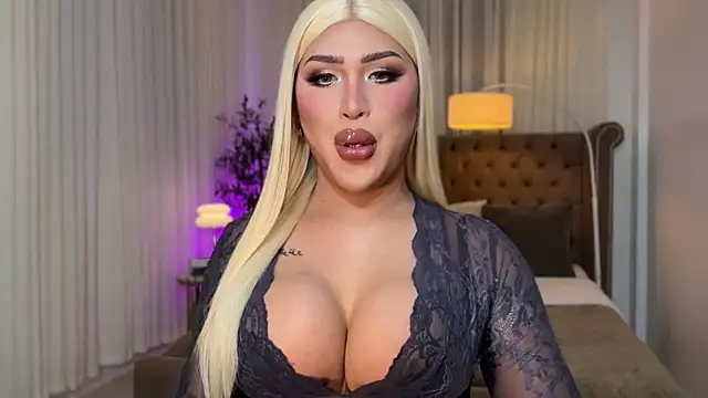 Your Majesty Tyra online show from 10.21.25