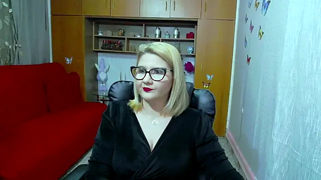 Snapshot of LucilleFenlys chatting on 02.28.25 LucilleFenlys online show from 02.28.25