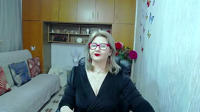 LucilleFenlys online show from 10.20.25