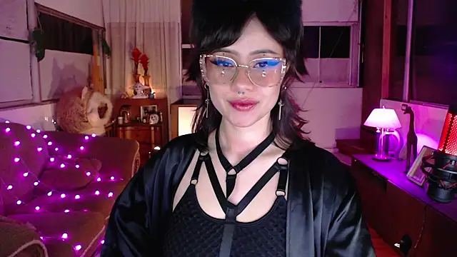 Aquamarinebubble online show from 10.15.25