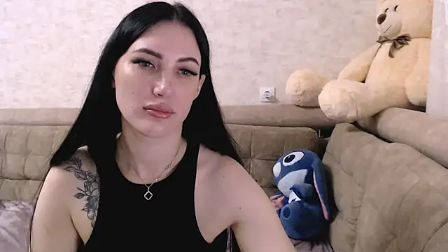 Snapshot of MisssShy_ chatting on 04.21.26 MisssShy online show from 04.21.26
