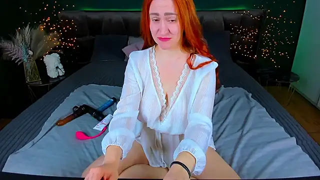 Kamilla Hot online show from 10.17.25