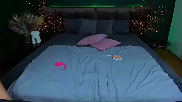 Kamilla Hot online show from 11.21.25