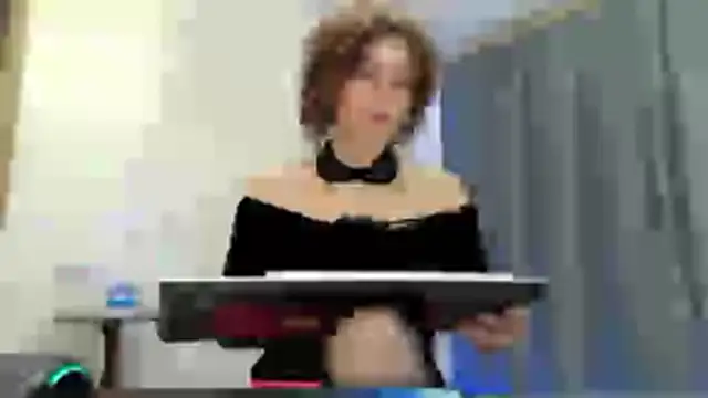 Snapshot of elenaza chatting on 06.05.26 elenaza online show from 06.05.26