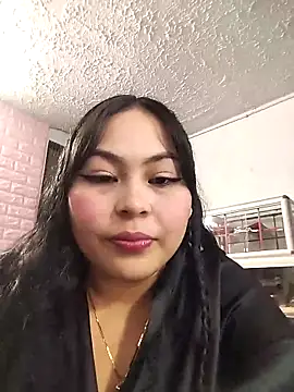 Snapshot of Hana___ chatting on 11.11.25 Hana online show from 11.11.25